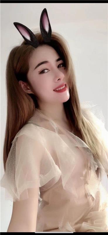 小屁股蜜桃臀的璐璐，风Sao又妩媚